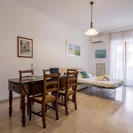 Universita & Stazione Airy Apartment With Parking Bari Exterior photo