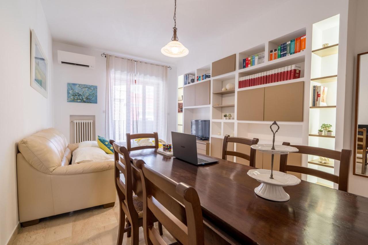 Universita & Stazione Airy Apartment With Parking Bari Exterior photo